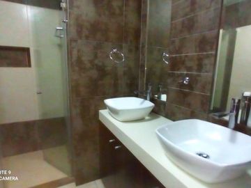 VENTA DE DEPARTAMENTO EN SAN BORJA CON PISCINA