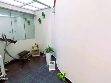 VENTA DE DEPARTAMENTO EN SAN BORJA CON PISCINA