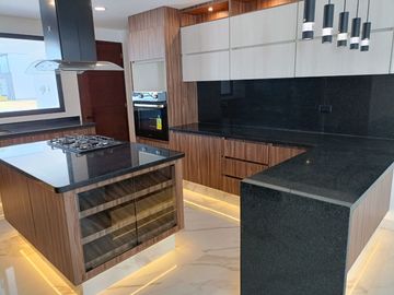 VENTA DE CASA, 4 RECÁMARAS EN LOMAS DE ANGELÓPOLIS 3, PARQUE CHIHUAHUA, PUEBLA