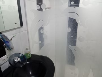 Te vendo esta preciosa casa finca de descanso con cuatro niveles a puerta cerrada, bien barata en Copacabana.