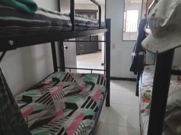 Te vendo esta preciosa casa finca de descanso con cuatro niveles a puerta cerrada, bien barata en Copacabana.