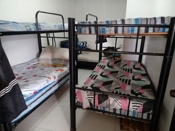 Te vendo esta preciosa casa finca de descanso con cuatro niveles a puerta cerrada, bien barata en Copacabana.