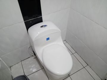 Te vendo esta preciosa casa finca de descanso con cuatro niveles a puerta cerrada, bien barata en Copacabana.