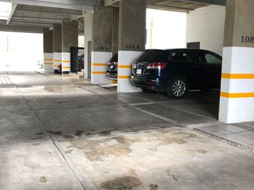 Departamento grande y seminuevo en Venta en Santa Cruz del Monte