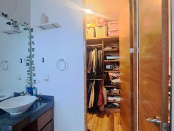 Departamento grande y seminuevo en Venta en Santa Cruz del Monte