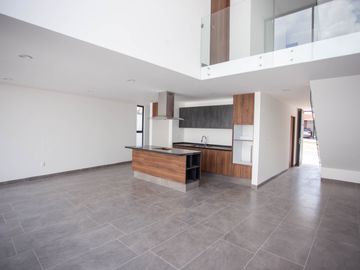 CASA EN VENTA EN ZIBATA