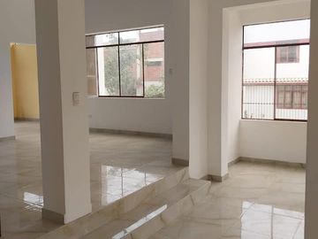 VENTA DE CASA CHACLACAYO URB. GIRASOLES ZONA PLANA