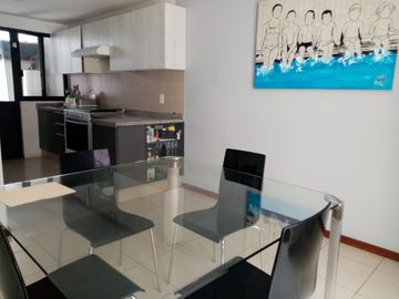 Casa con Roof garden y cuarto de servicio en Cumbres delLago Juriquilla.