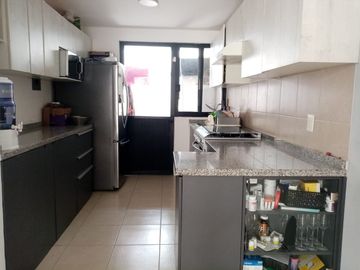 Casa con Roof garden y cuarto de servicio en Cumbres delLago Juriquilla.