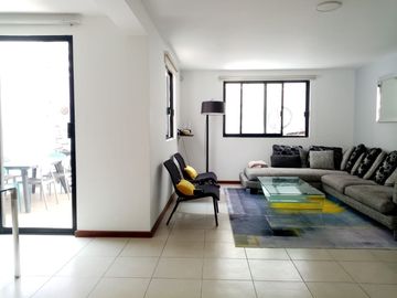 Casa con Roof garden y cuarto de servicio en Cumbres delLago Juriquilla.