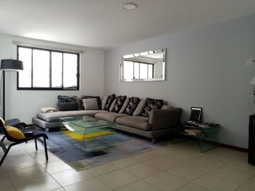 Casa con Roof garden y cuarto de servicio en Cumbres delLago Juriquilla.
