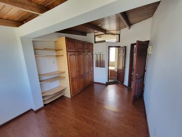 Departamento en Venta sector Solca de 105 Metros, los guayacanes, Quito norte