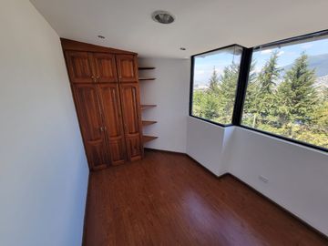 Departamento en Venta sector Solca de 105 Metros, los guayacanes, Quito norte