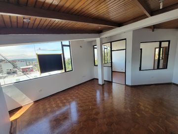 Departamento en Venta sector Solca de 105 Metros, los guayacanes, Quito norte