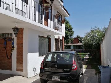 Casa en VENTA…  Santa María La Magdalena Ocotitlán, Zona Residencial de Metepec
