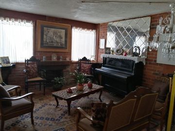 Casa en VENTA…  Santa María La Magdalena Ocotitlán, Zona Residencial de Metepec
