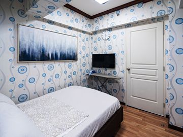2BR Loft Type Unit For Rent/Sale at The Columns Legaspi Village Tower 1, Makati City