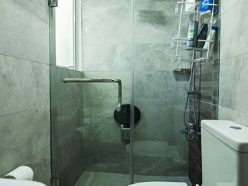 2BR Loft Type Unit For Rent/Sale at The Columns Legaspi Village Tower 1, Makati City