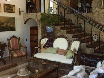 HERMOSA CASA EN VENTA BOSQUES DE MONTEMAR LAS BELLOTAS UF 18,900