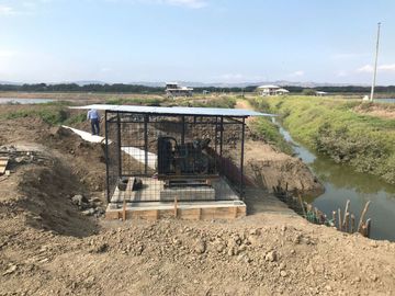 Camaronera de Venta en Bahia de Caráquez