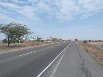AMPLIO  TERRENO EN VENTA – CARRETERA PIURA - PAITA