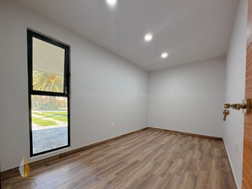Casa en Venta en Valle Real de Lujo con Amenidades, Zona Real Zapopan