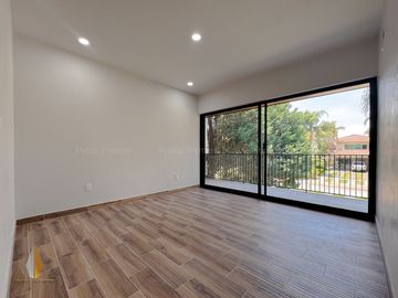 Casa en Venta en Valle Real de Lujo con Amenidades, Zona Real Zapopan