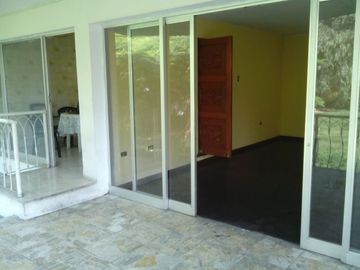 Casa como terreno