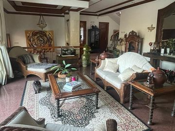 Rumah Villa Desain Jawa Bali Klasik Di Ampera Kemang Jakarta Selatan