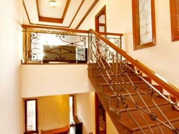 Rumah Villa Desain Jawa Bali Klasik Di Ampera Kemang Jakarta Selatan