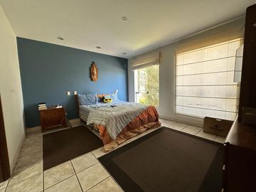Funcional casa en condominio de 2 casas con ingreso/salida independiente 🏡💛