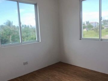 5 Bedrooms House and Lot in Subic, Zambales