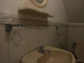 LINDA CASA EN VENTA –O - ALQUILER- URB. SAN ISIDRO - PIURA