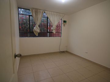 LINDA CASA EN VENTA –O - ALQUILER- URB. SAN ISIDRO - PIURA