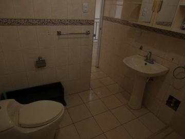 LINDA CASA EN VENTA –O - ALQUILER- URB. SAN ISIDRO - PIURA
