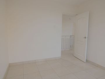LINDA CASA EN VENTA –O - ALQUILER- URB. SAN ISIDRO - PIURA