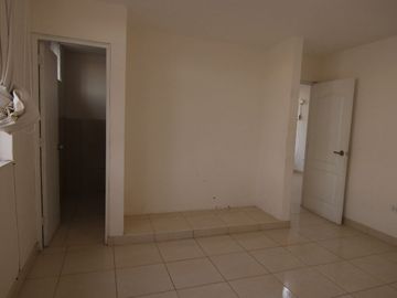LINDA CASA EN VENTA –O - ALQUILER- URB. SAN ISIDRO - PIURA