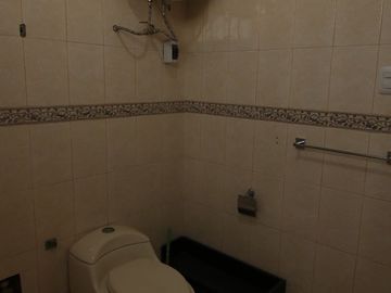LINDA CASA EN VENTA –O - ALQUILER- URB. SAN ISIDRO - PIURA
