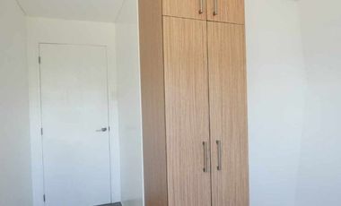 BATULAOV1B12XX: For Sale Semi Furnished 2BR Town House in Batulao Artscapes Commune