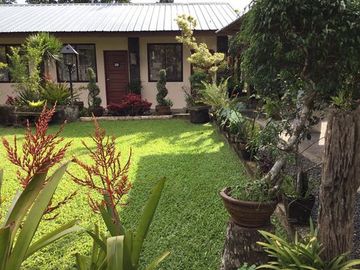 House and Lot/Event's Place For Sale at Tagaytay City, Cavite