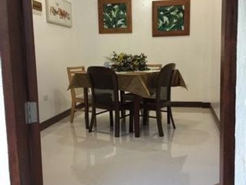 House and Lot/Event's Place For Sale at Tagaytay City, Cavite
