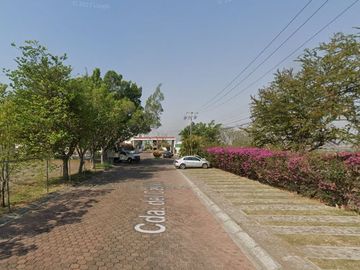 !!GRAN OPORTUNIDAD!! AMPLIA CASA EN UNA DE LAS MEJORES ZONAS DE XOCHITEPEC, MORELOS!!