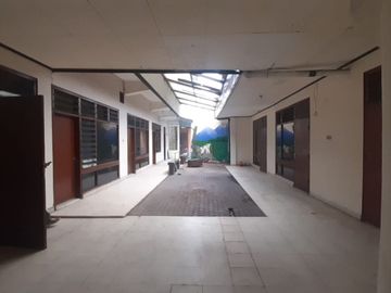 Rumah di Sewakan di Surabaya Pusat Cocok Untuk Resto atau Minimarket