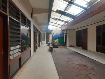 Rumah di Sewakan di Surabaya Pusat Cocok Untuk Resto atau Minimarket