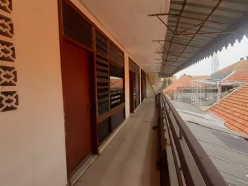 Rumah di Sewakan di Surabaya Pusat Cocok Untuk Resto atau Minimarket