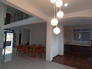 TEPOTZOTLAN  CASA TOTALMENTE NUEVA  EN EXCLUSIVO FRACCIONAMIENTO