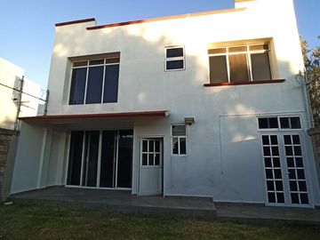 TEPOTZOTLAN  CASA TOTALMENTE NUEVA  EN EXCLUSIVO FRACCIONAMIENTO