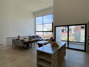 Increíble casa en Lomas de Chapultepec, 4 recamaras y 4.5 baños.