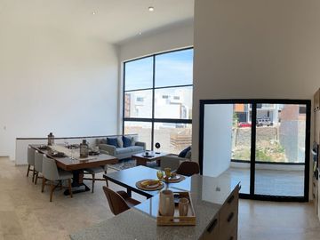Increíble casa en Lomas de Chapultepec, 4 recamaras y 4.5 baños.