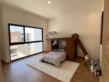Increíble casa en Lomas de Chapultepec, 4 recamaras y 4.5 baños.